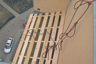 монтаж козырька над балконной плитой перекрытия